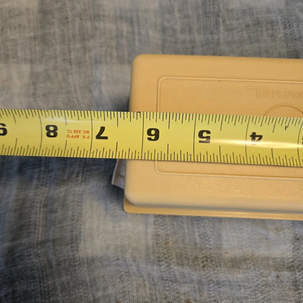 Vintage Tupperware Butter Keeper Dish Harvest Gold‎ Lid Beige Base